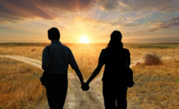 11 Reasons Why You Must Date A Journalist