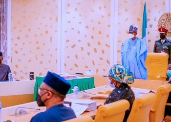 2023 elections: Be guided by diplomatic practices, Buhari urges foreign envoys