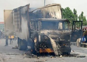 Trailer accident: Buhari condoles with parents, relations of Ojodu Grammar School students