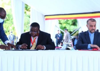 High-ranking delegations of Iran, Uganda meet