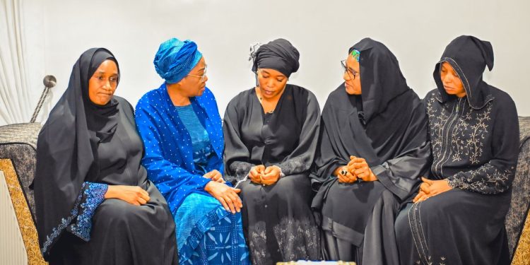 Oluremi Tinubu, Shettima’s wife pay condolence visit to General Lagbaja’s spouse