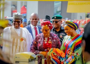 Oluremi Tinubu shares N1.9 billion to elderly Nigerians in 36 states, FCT