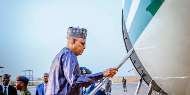 Tinubu commends Nigeria’s armed forces for protecting democracy in Benin Republic