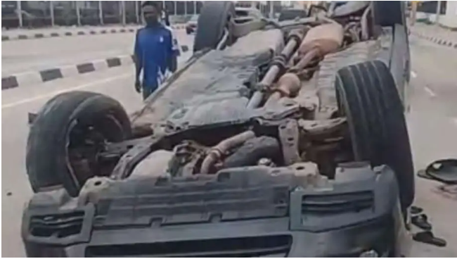 One dead, three injured as Lexus overturns on Lagos Coastal Road